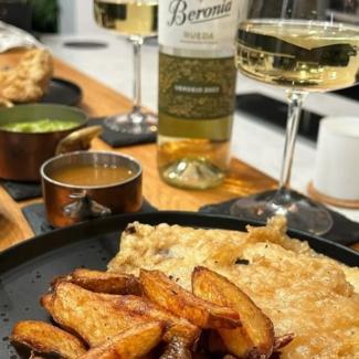 Classic Fish & Chips with Beronia Rueda Verdejo 